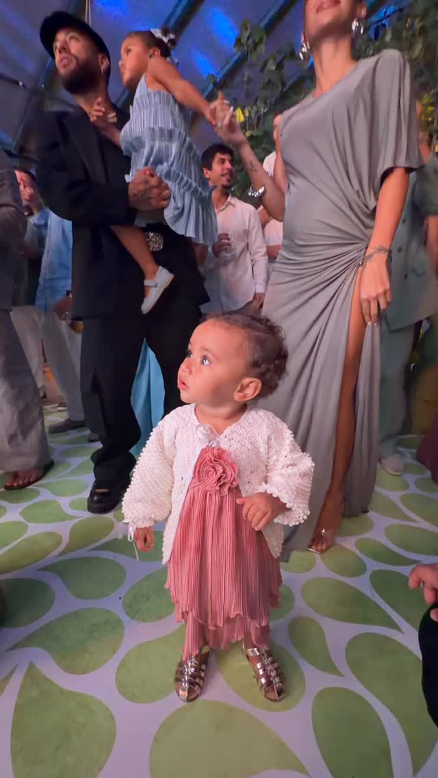 Mel, filha de Bruna Biancardi, no casamento de Gabriel Medina - Foto: Reprodução / Instagram @brunabiancardi