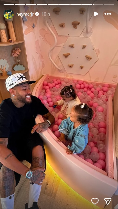 Neymar Jr com as filhas, Helena e Mel - Foto: Reprodução / Instagram @neymarjr
