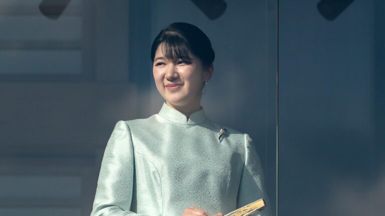Regra de sucessão da realeza do Japão impede que a princesa Aiko se torne Imperatriz