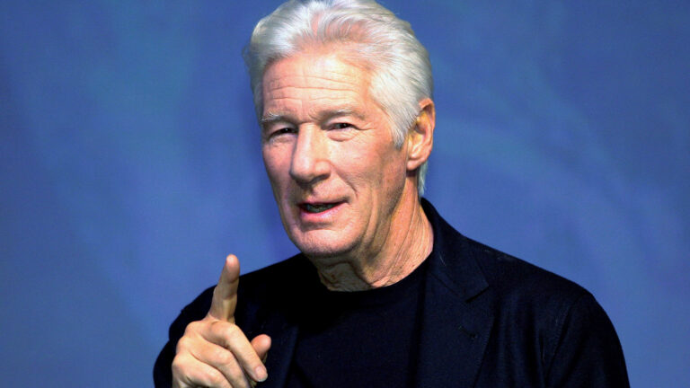 Ex-mulher de Richard Gere mudou de vida após batalha por divisão de bens