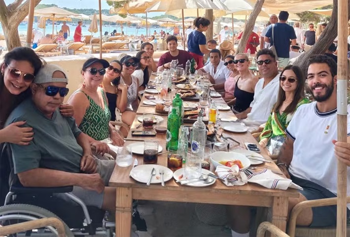 Ronaldo Fenômeno com a família — Foto: Reprodução/Instagram