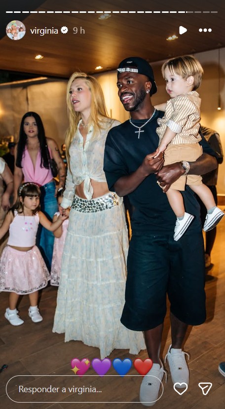 Virginia e Vini Jr com os filhos da influenciadora em Goiânia - Foto: Reprodução / Instagram @virginia 