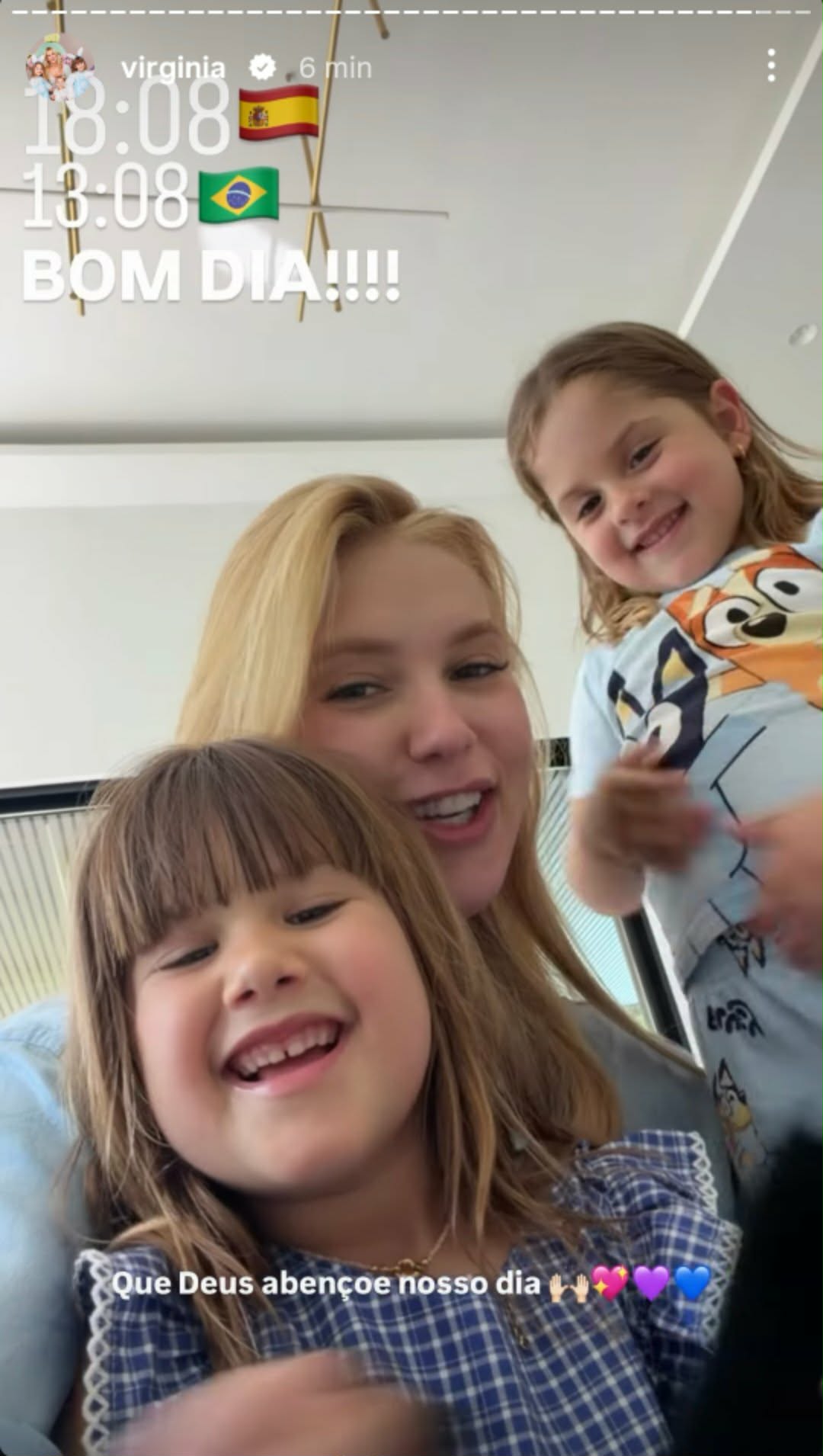Virginia mostra que está em Madrid com os filhos
