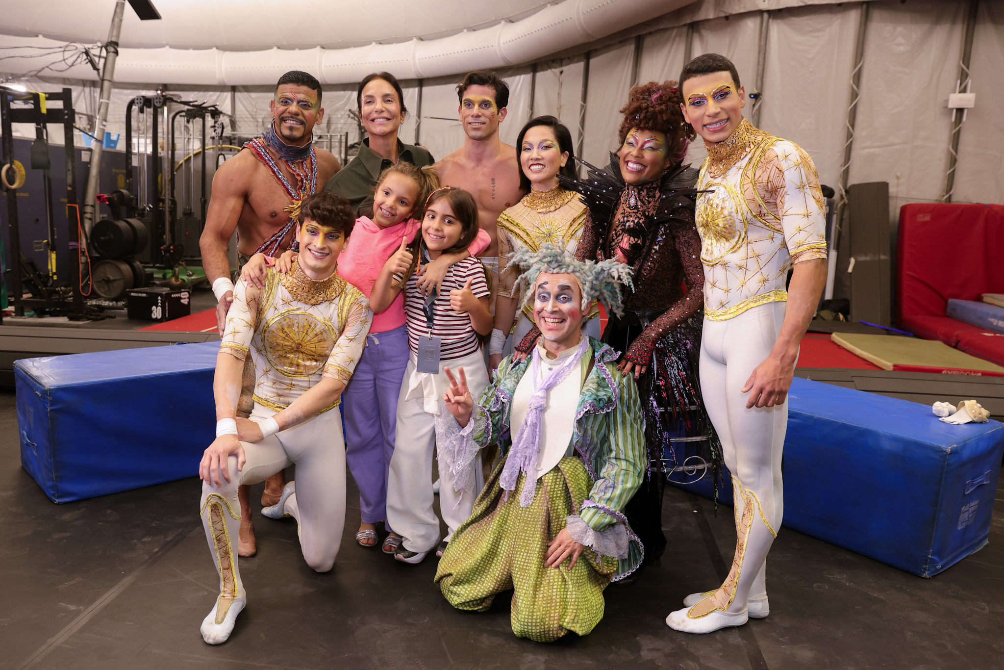 Ivete vai com as filhas, Helena e Marina, ao Cirque du Soleil — Foto: Lucas Ramos/ BrazilNews
