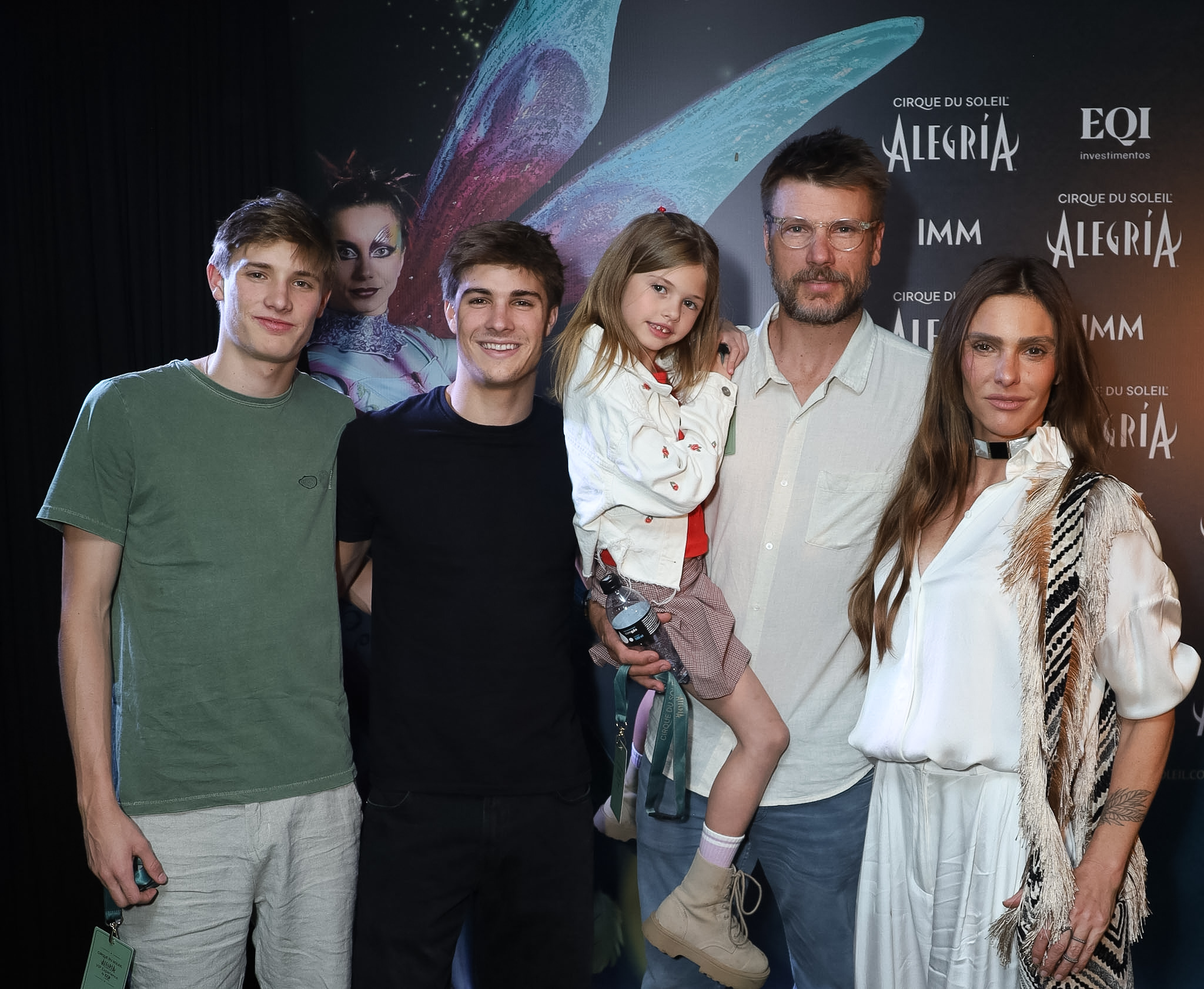 Fernanda Lima e Rodrigo Hilbert com os filhos - Foto: Clayton Felizardo/ Brazilnews