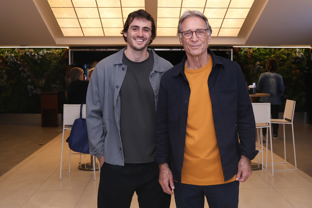 Herson Capri ao lado do filho, Lucas Capri — Foto: Roberto Filho / BRAZIL NEWS.