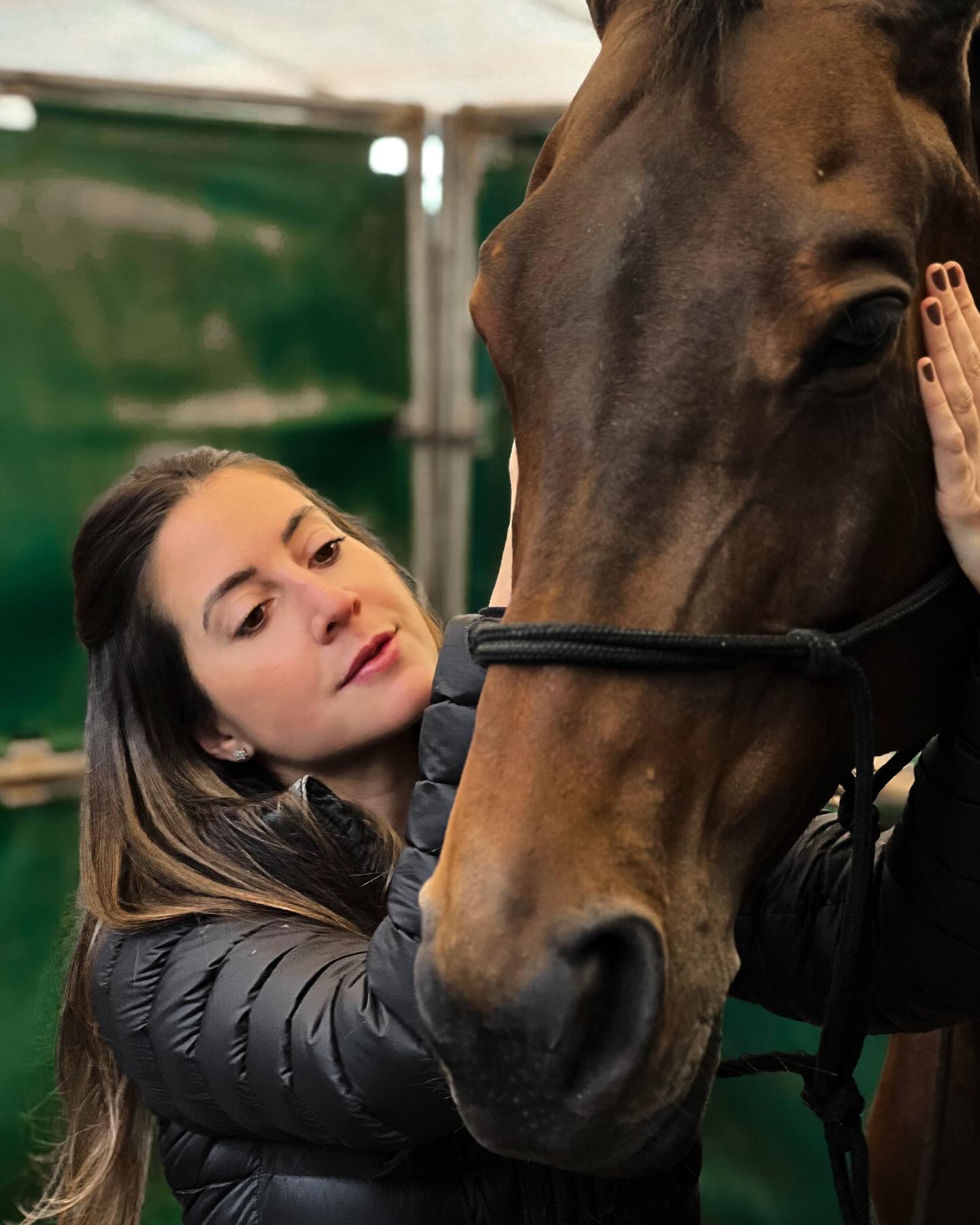 Krizia, filha de Fábio Jr, é veterinária e trabalha como fisioterapeuta de cavalos — Foto: Reprodução/Instagram