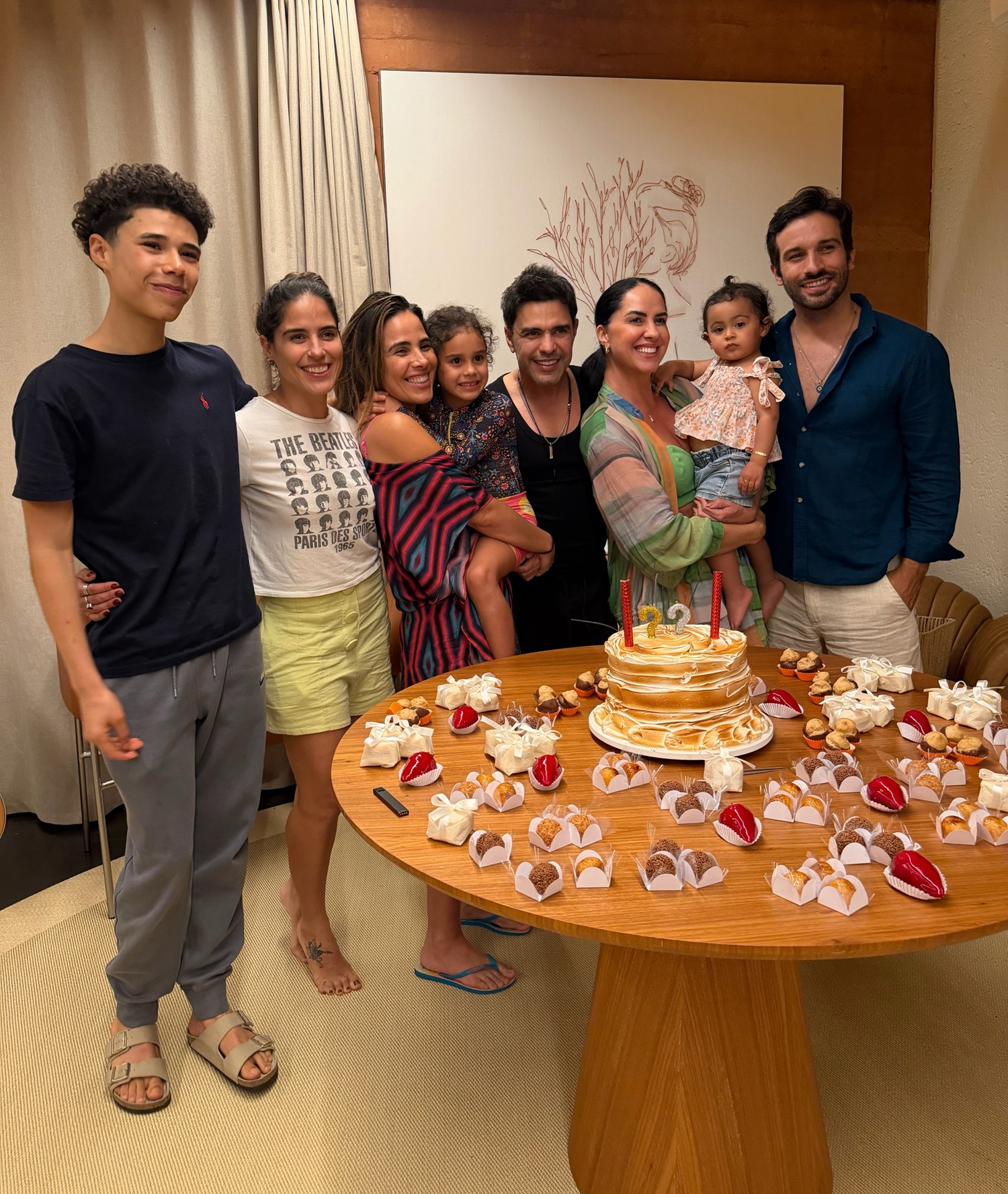 Zezé Di Camargo celebra aniversário ao lado da família - Foto: Instagram 