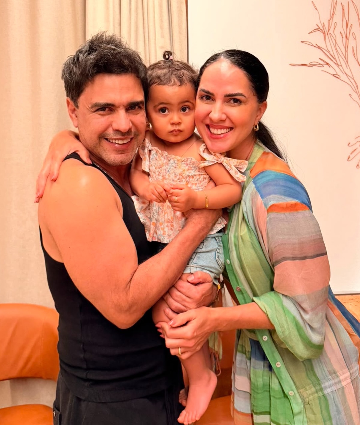 Zezé Di Camargo celebra aniversário ao lado da família - Foto: Instagram 