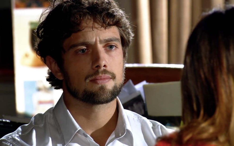 Rafael Cardoso na novela A Vida da Gente - Foto: Reprodução / TV Globo