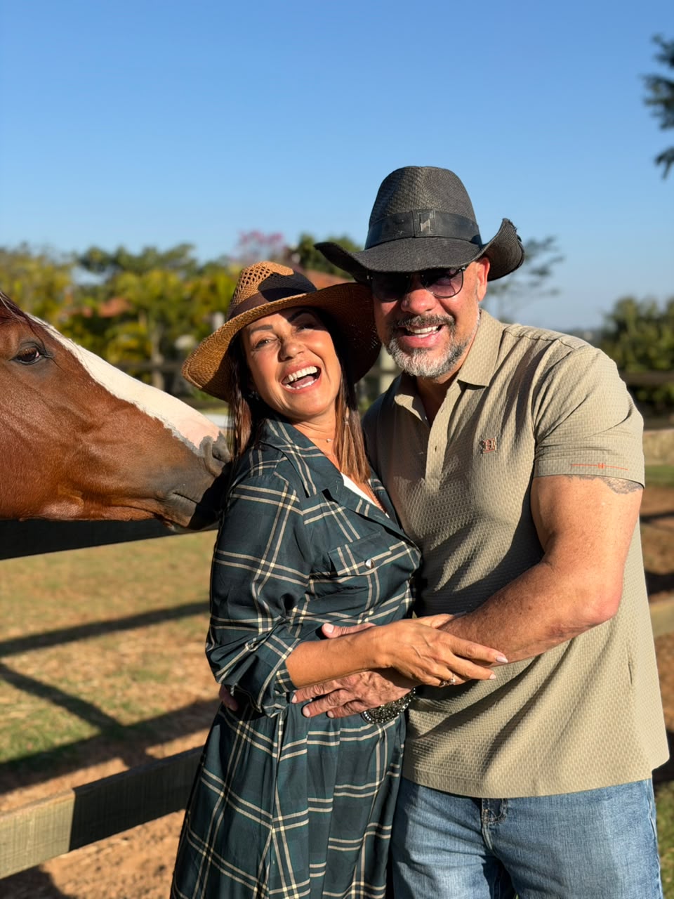 Solange Frazão com o namorado, Adhemar Cabral - Foto: Divulgação
