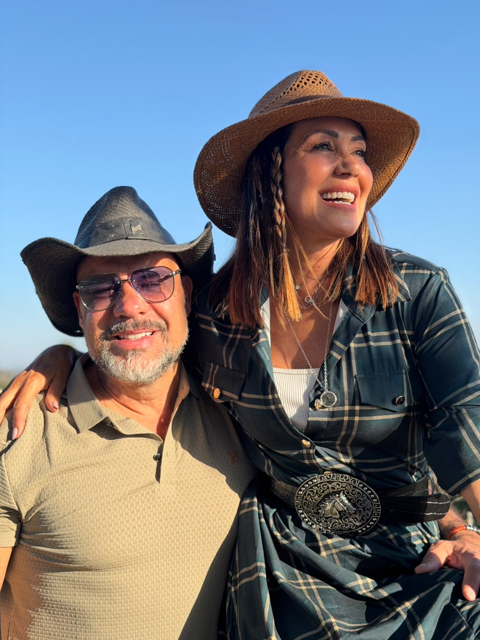 Solange Frazão com o namorado, Adhemar Cabral - Foto: Divulgação