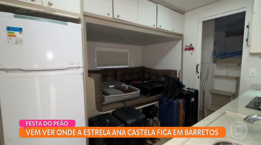 Ana Castela está acampada com amigos em Barretos — Foto: Globo
