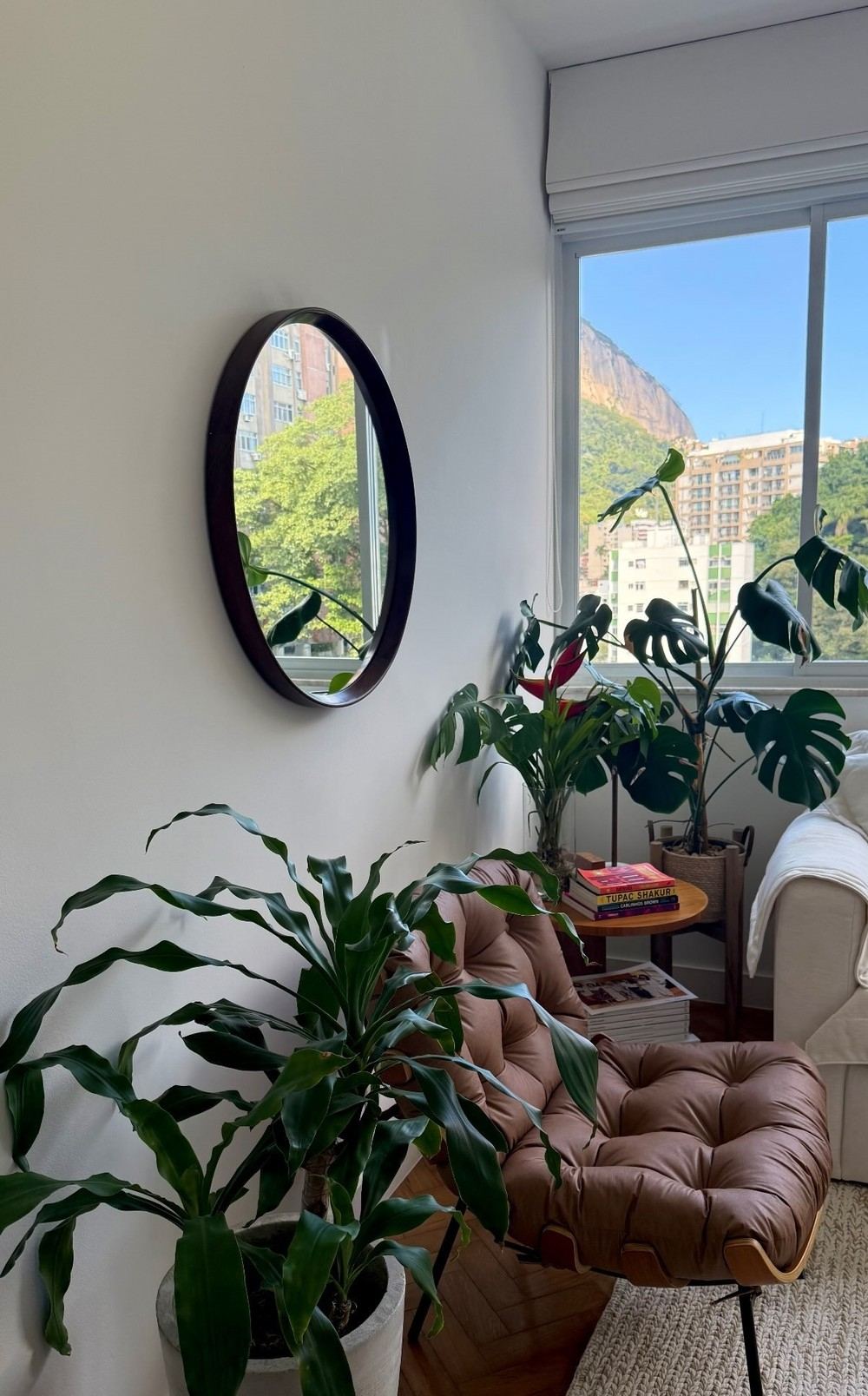 Apartamento de Clara Buarque, neta de Marieta Severo - Foto: Reprodução / Instagram @clara.buarque