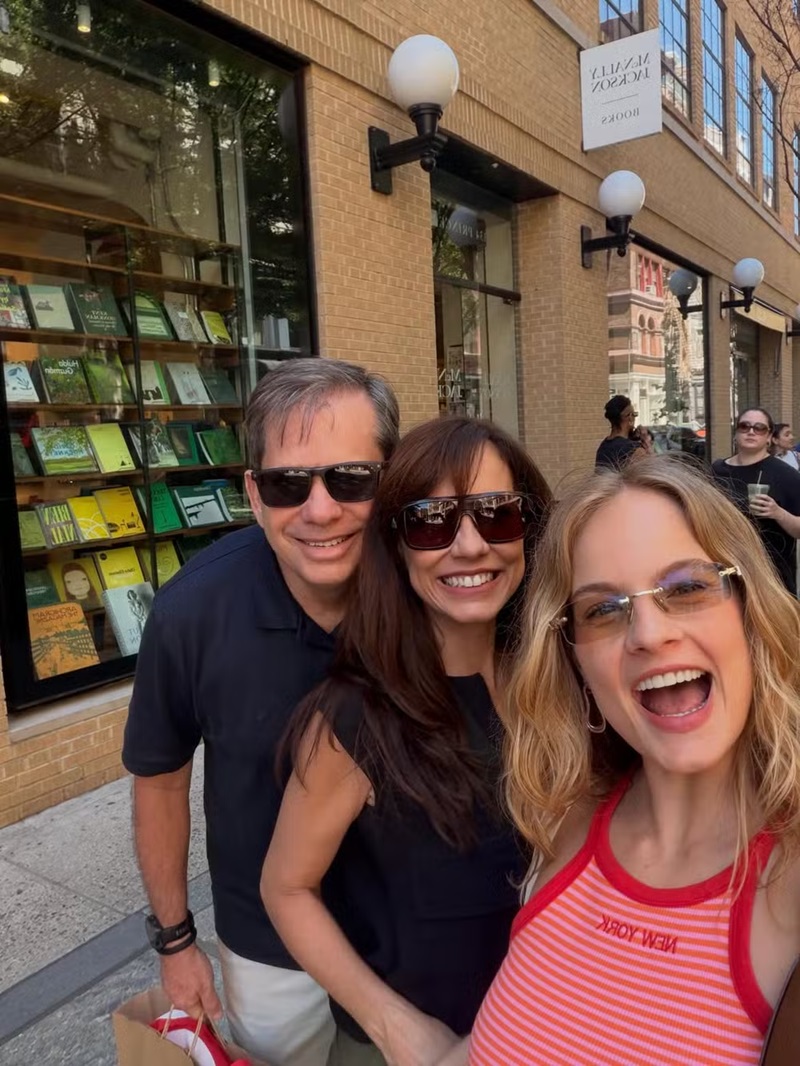 Marco Antonio La Porta, Adriana Prado e a filha dela, Valentina Bulc — Foto: Reprodução/Instagram