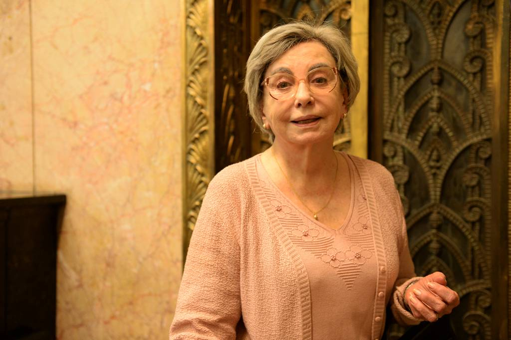 Beatriz Segall na série Os Experientes (2015), da Globo - Foto: Zé Paulo Cardeal / TV Globo 
