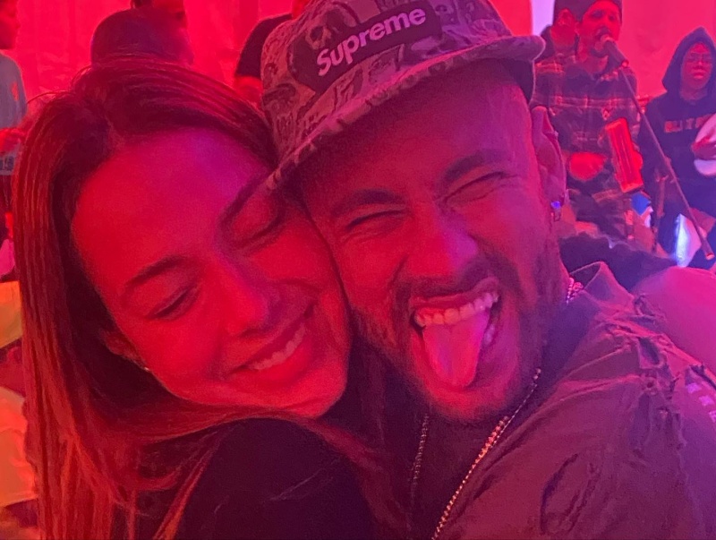 Carol Dantas e Neymar
