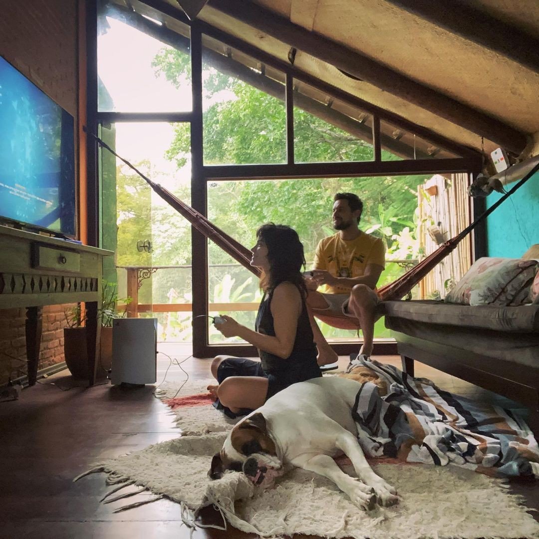 Bianca Bin e Sérgio Guizé vivem em sítio no interior de São Paulo - Foto: Reprodução / Instagram