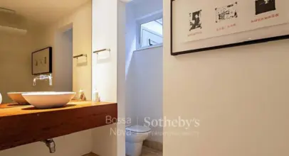 Casal de Gal Costa no Jardim Europa, em São Paulo - Foto: Bossa Nova Sotheby's International Realty