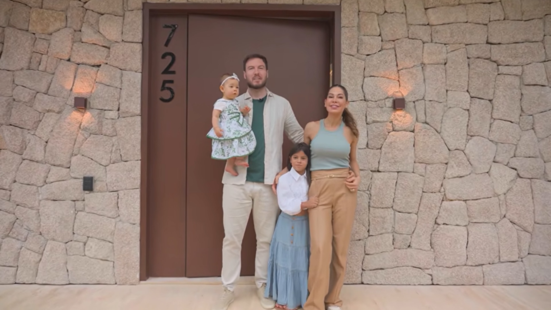 Nova mansão de Thiago Nigro e Maíra Cardi — Foto: Youtube