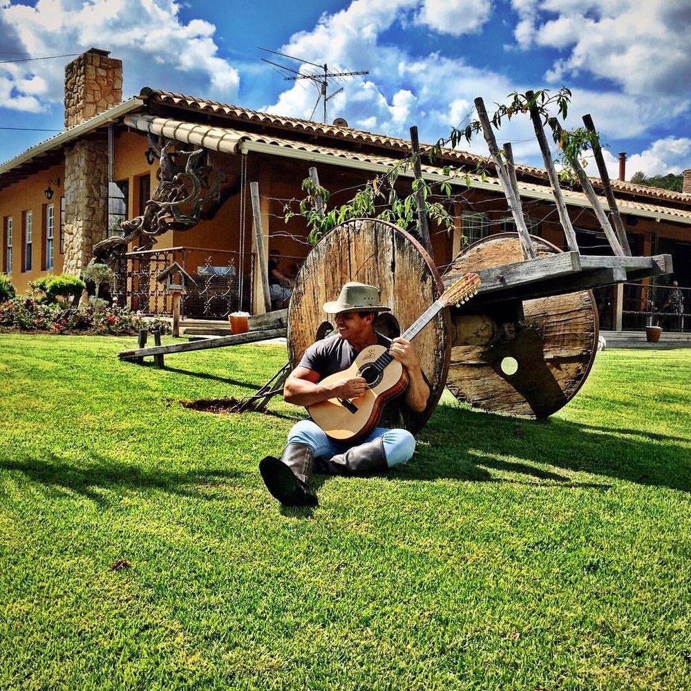 Eduardo Costa em sua fazenda em Minas Gerais - Foto: Reprodução / Instagram @eduardocosta 