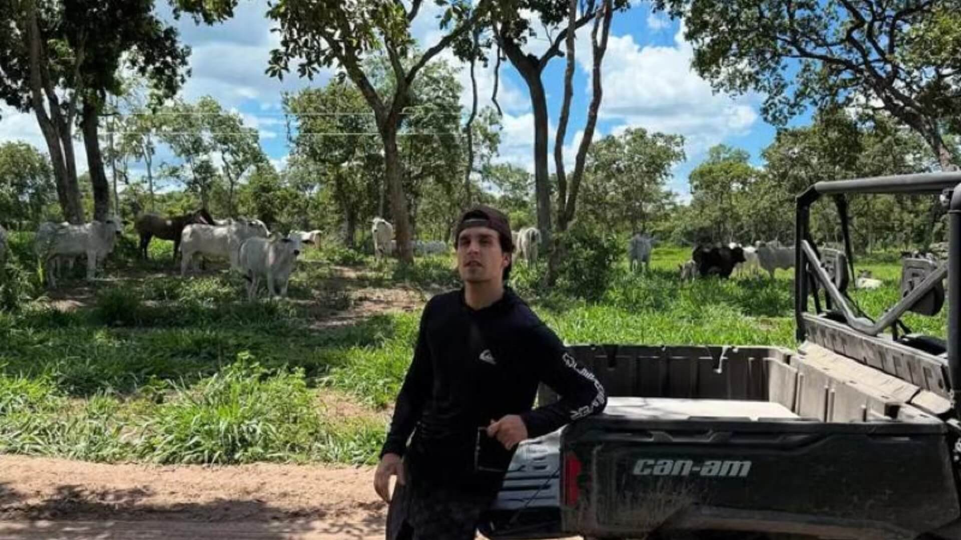Luan Santana batizou fazenda no Pantanal com nome do hit que mudou sua carreira - CARAS Brasil