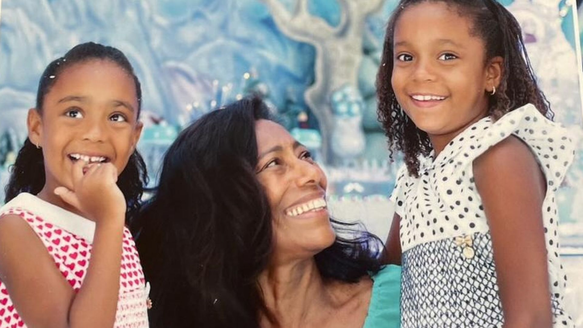 Gloria Maria com as filhas, Maria e Laura Matta - Foto: Reprodução / Instagram @mariamattadasilva