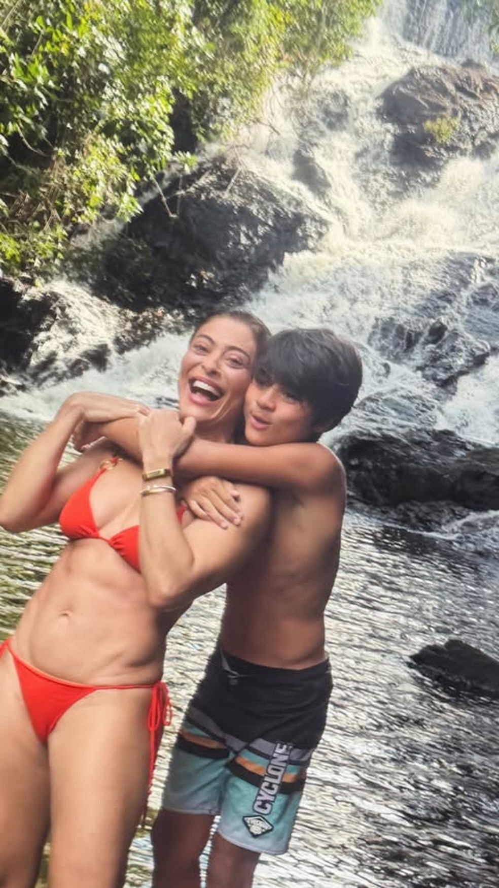 Juliana Paes com o filho - Foto: Reprodução / Instagram @julianapaes 