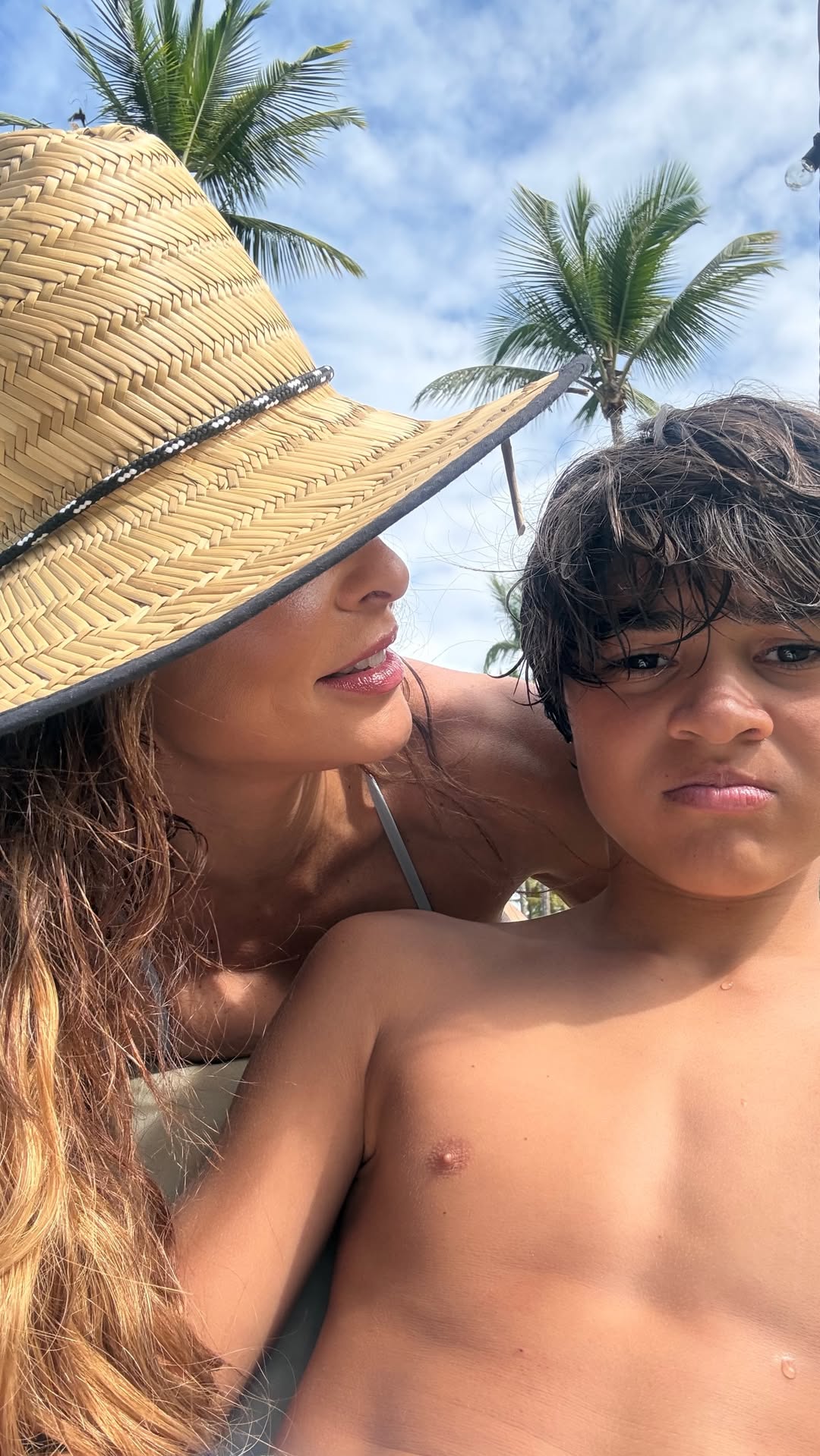 Juliana Paes com o filho caçula, Antônio - Foto: Reprodução / Instagram @julianapaes