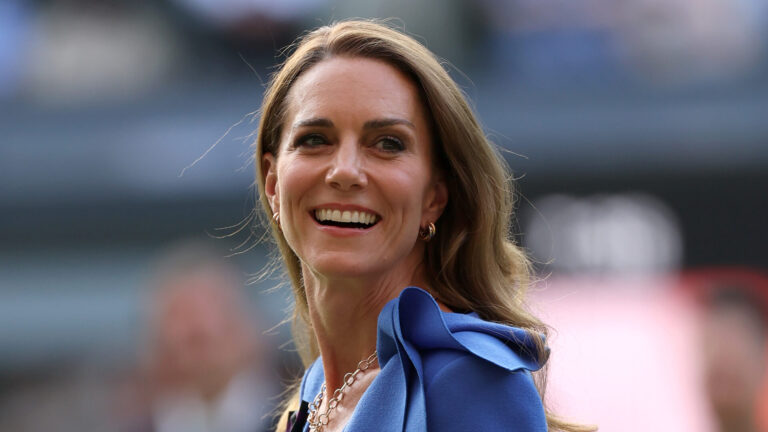 Aos 44 anos, Kate Middleton enfrenta nova pressão ao ganhar protagonismo na Família Real, diz biógrafa