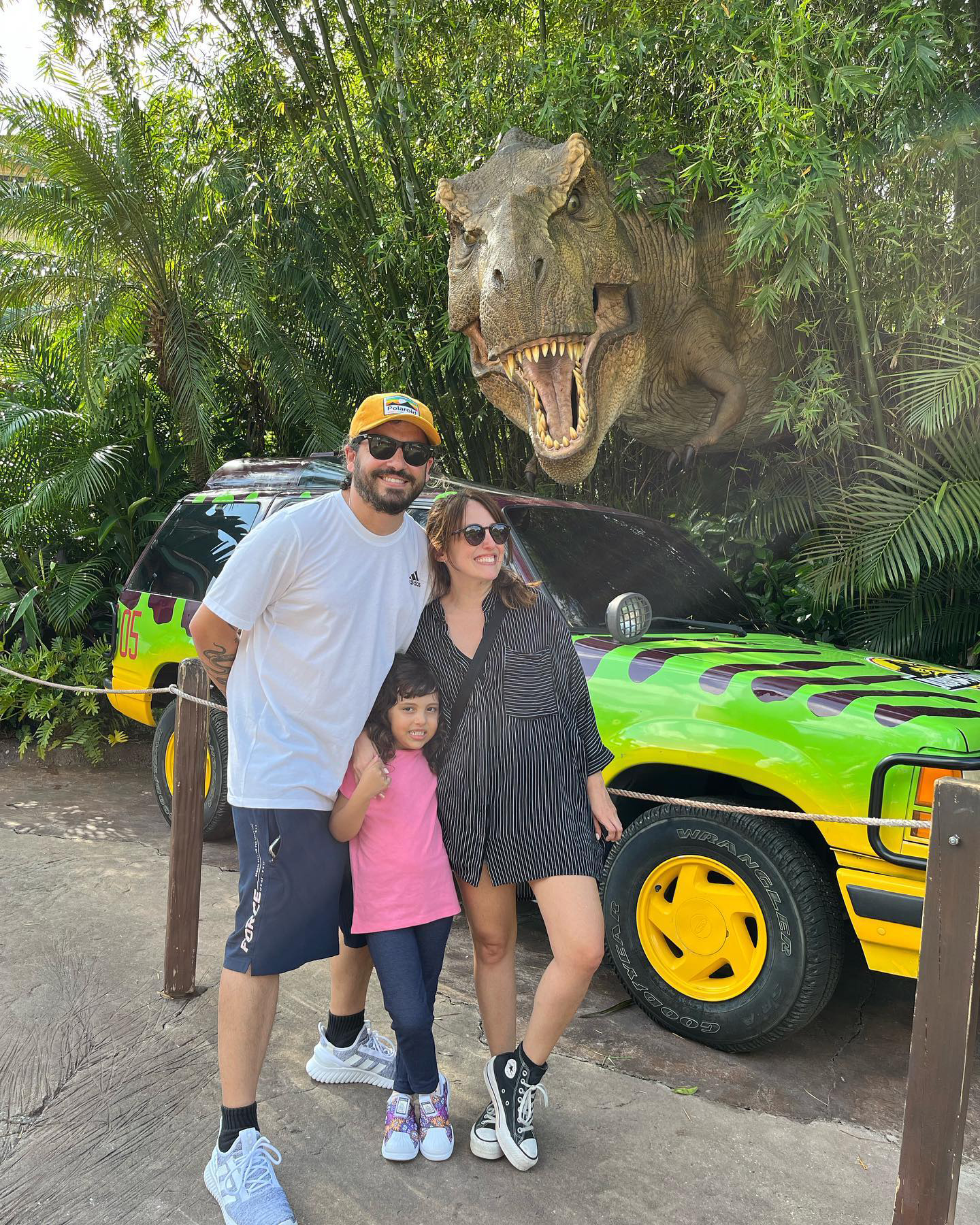 Luana Martau com a filha e o marido - Foto: Reprodução / Instagram