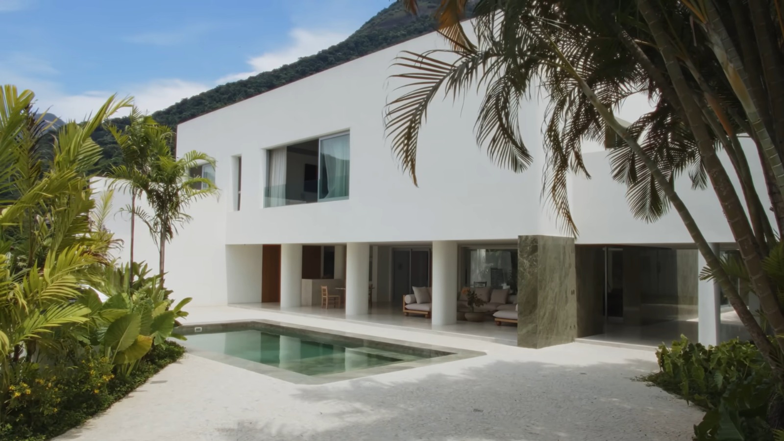 Mansão de João Vicente de Castro no Rio de Janeiro - Foto: Reprodução / YouTube / Casa Vogue Brasil