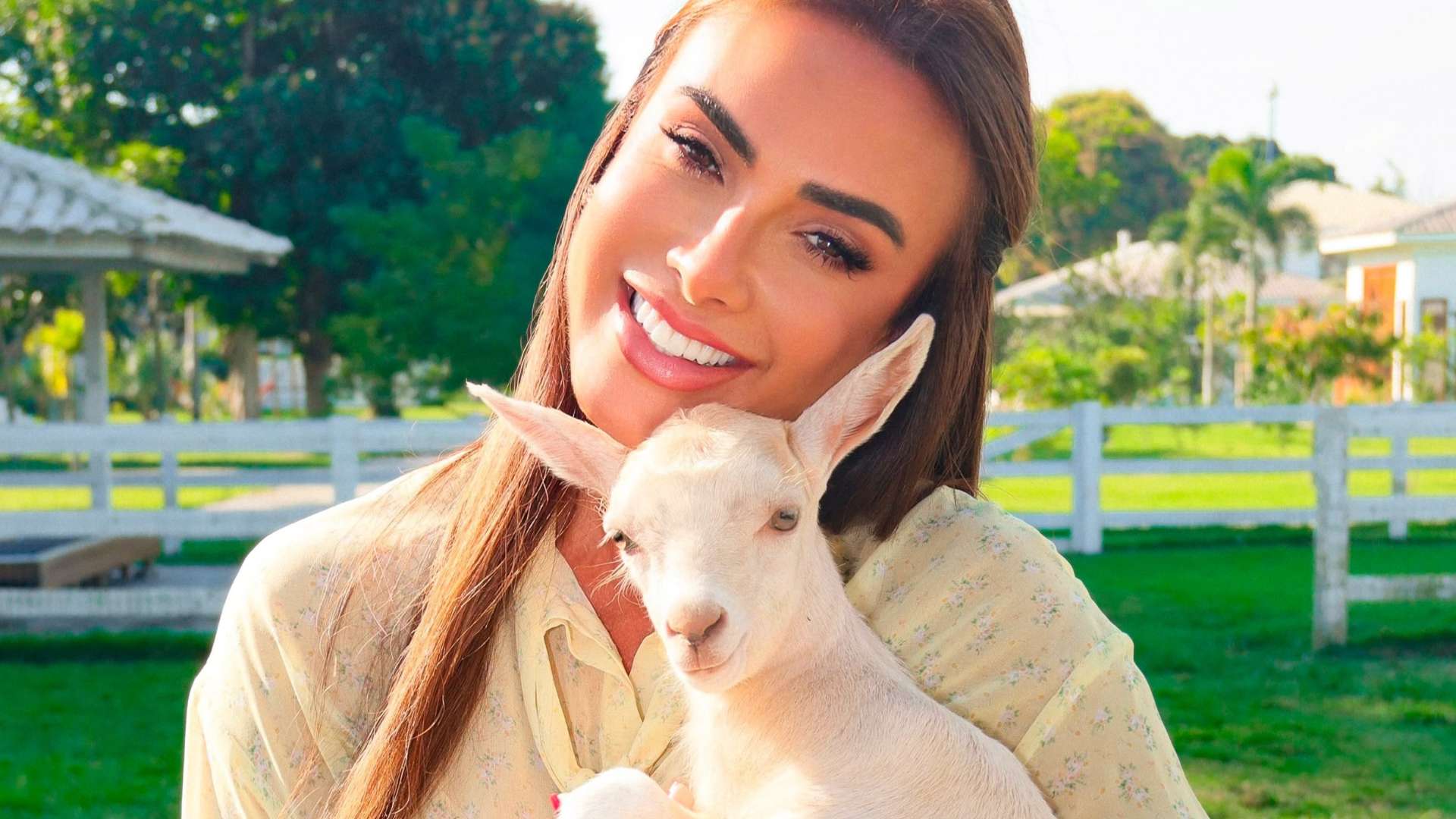 Fazenda de Nicole Bahls ganha nova ‘celebridade’ com chegada de cabrita