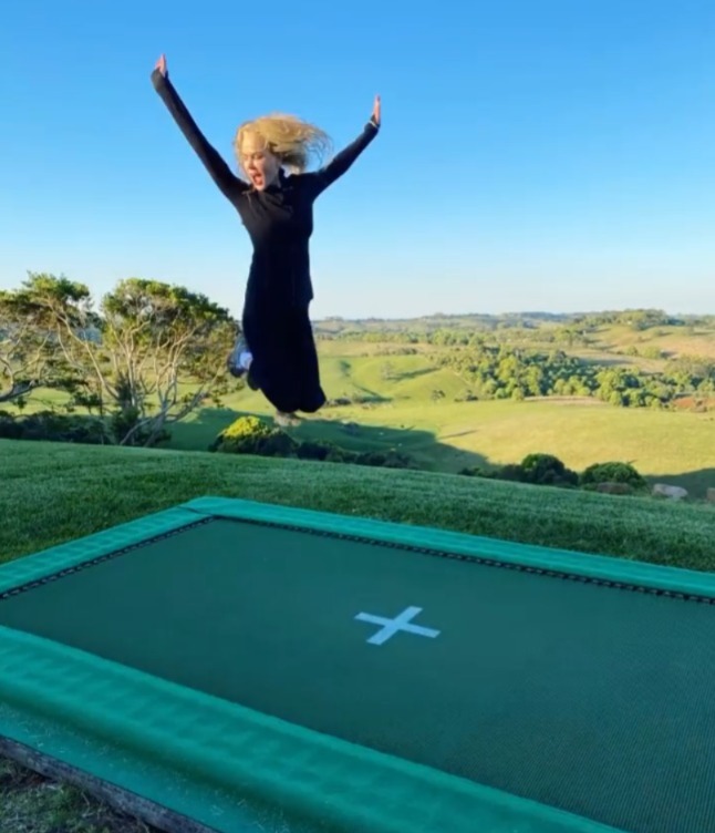 Nicole Kidman em sua fazenda - Foto: Reprodução / Instagram @nicolekidman