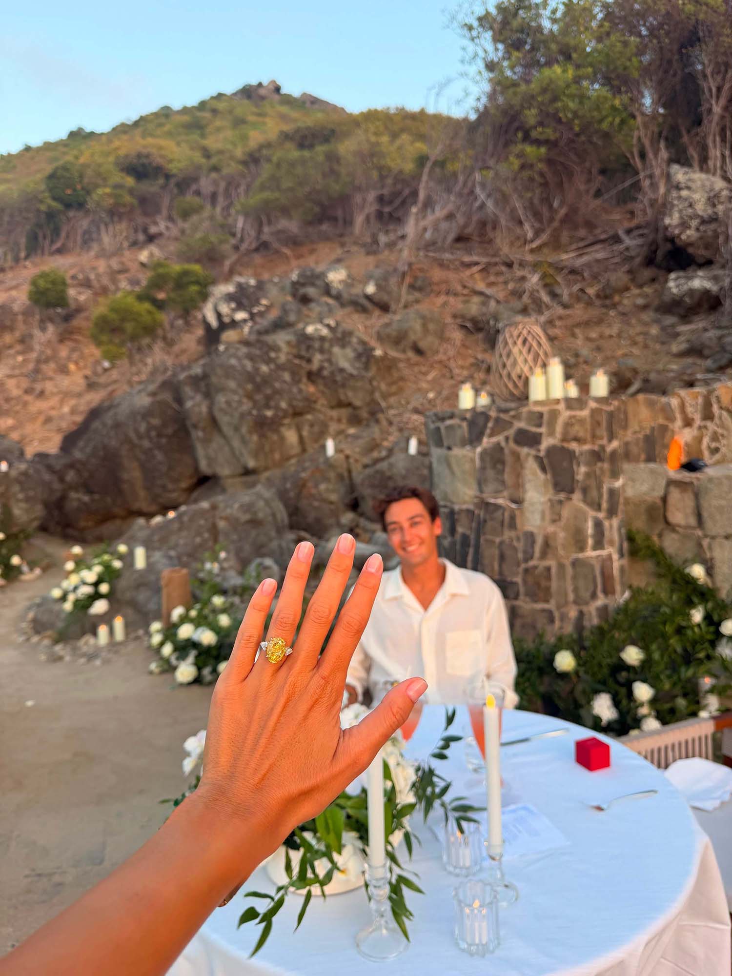 Noivado de George Russell e Carmen - Foto: Reprodução / Instagram