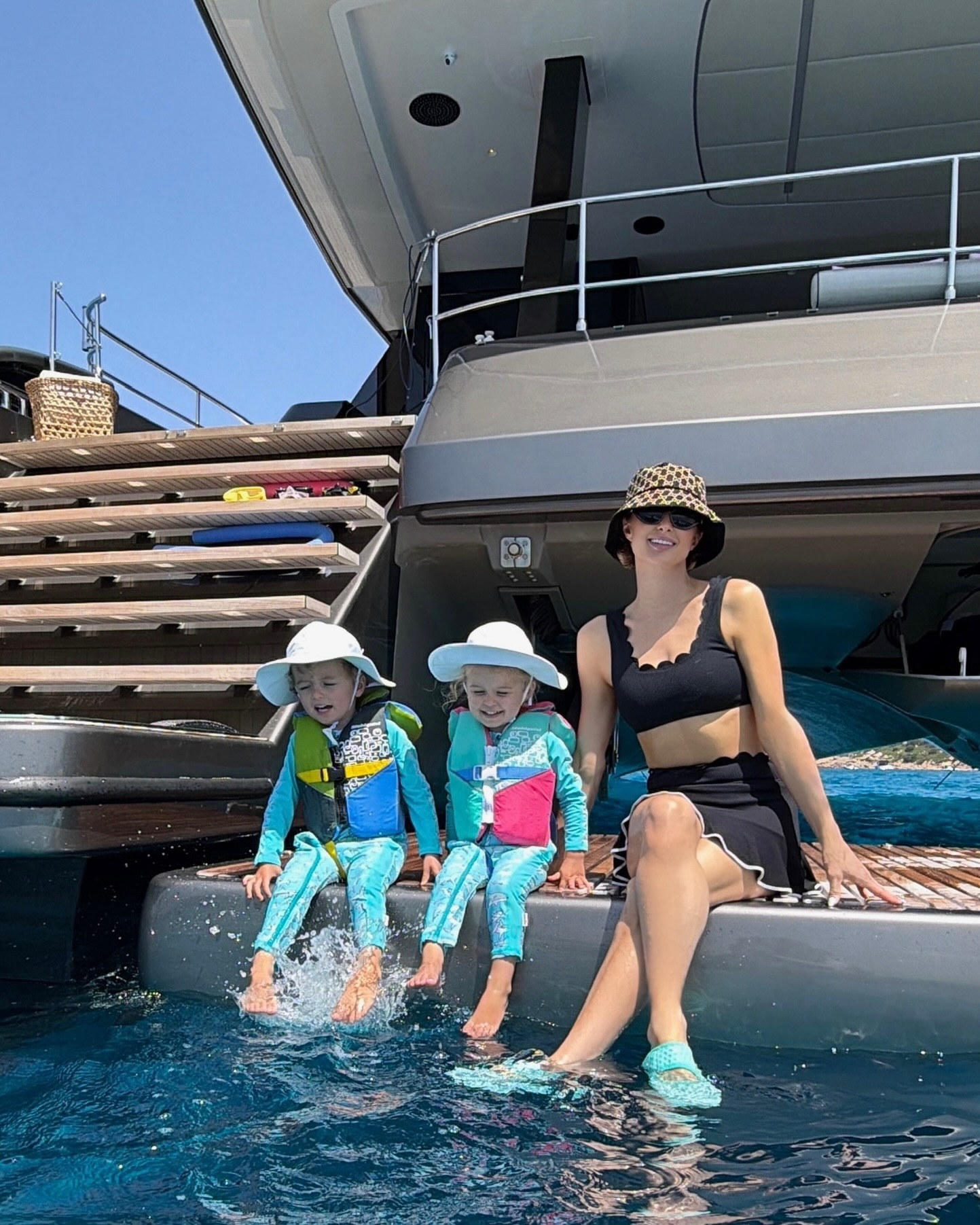 Paris Hilton curte as férias com os filhos em iate de luxo - Foto: Reprodução / Instagram