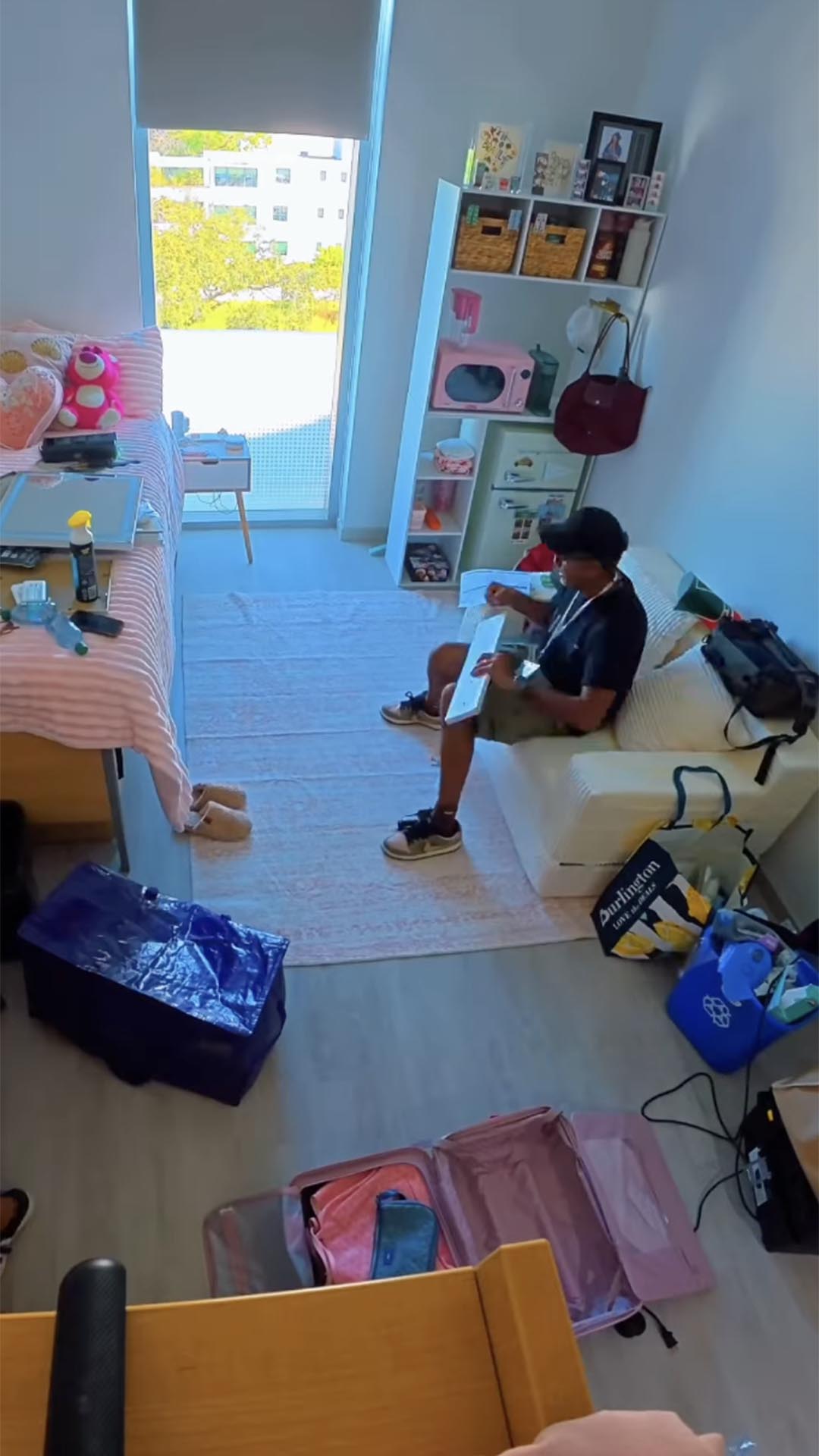 Decoração do quarto da filha de Jair Oliveira na universidade - Foto: Reprodução / Instagram