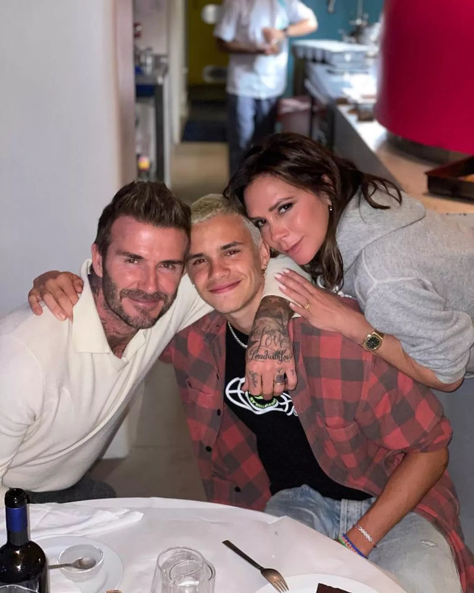 David Beckham e Victoria Beckham com o filho do meio, Romeo - Foto: Reprodução / Instagram @romeobeckham