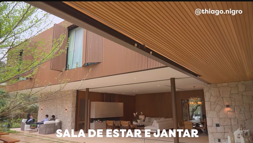 Nova mansão de Thiago Nigro e Maíra Cardi — Foto: Youtube