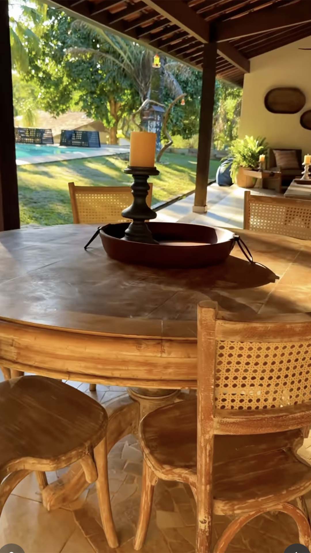 Varanda na fazenda de André Marques - Foto: Reprodução / Instagram