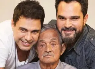 Seu Francisco ao lado dos filhos, Zezé e Luciano - Foto: Reprodução/Instagram