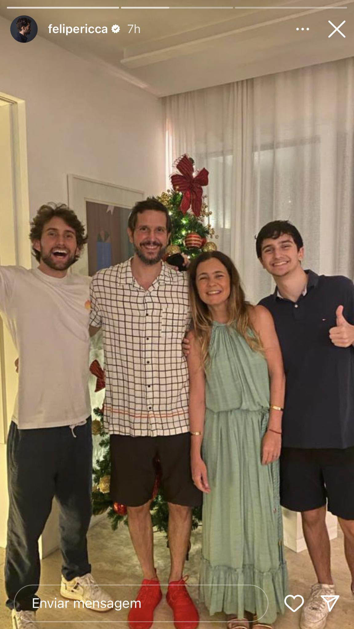 Adriana Esteves faz aparição rara com os filhos - Foto: Reprodução/Instagram