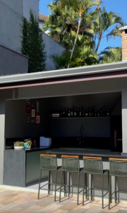 Ambiente externo foi revitalizado - Foto: Reprodução/Instagram