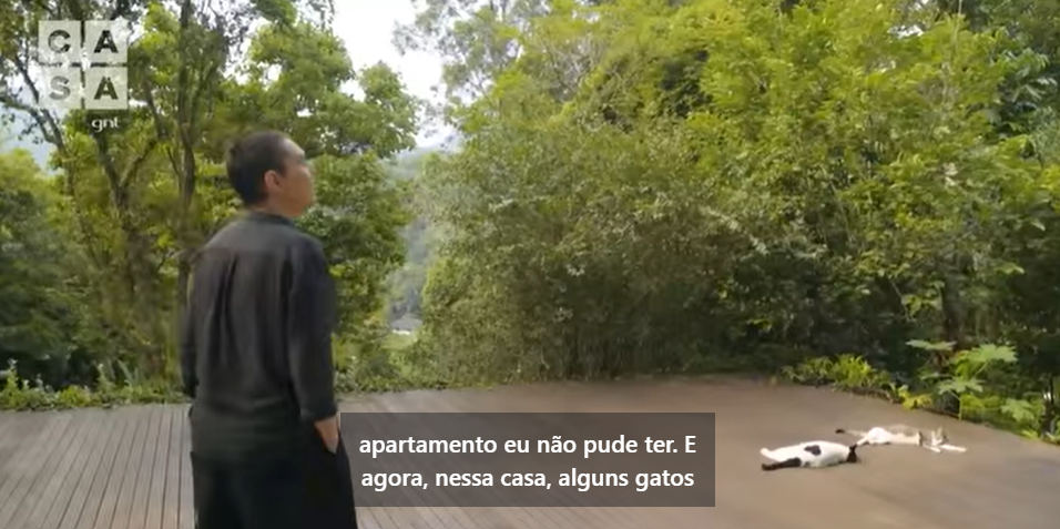Casa da cantora é rodeada de mata - Foto: Reprodução/GNT