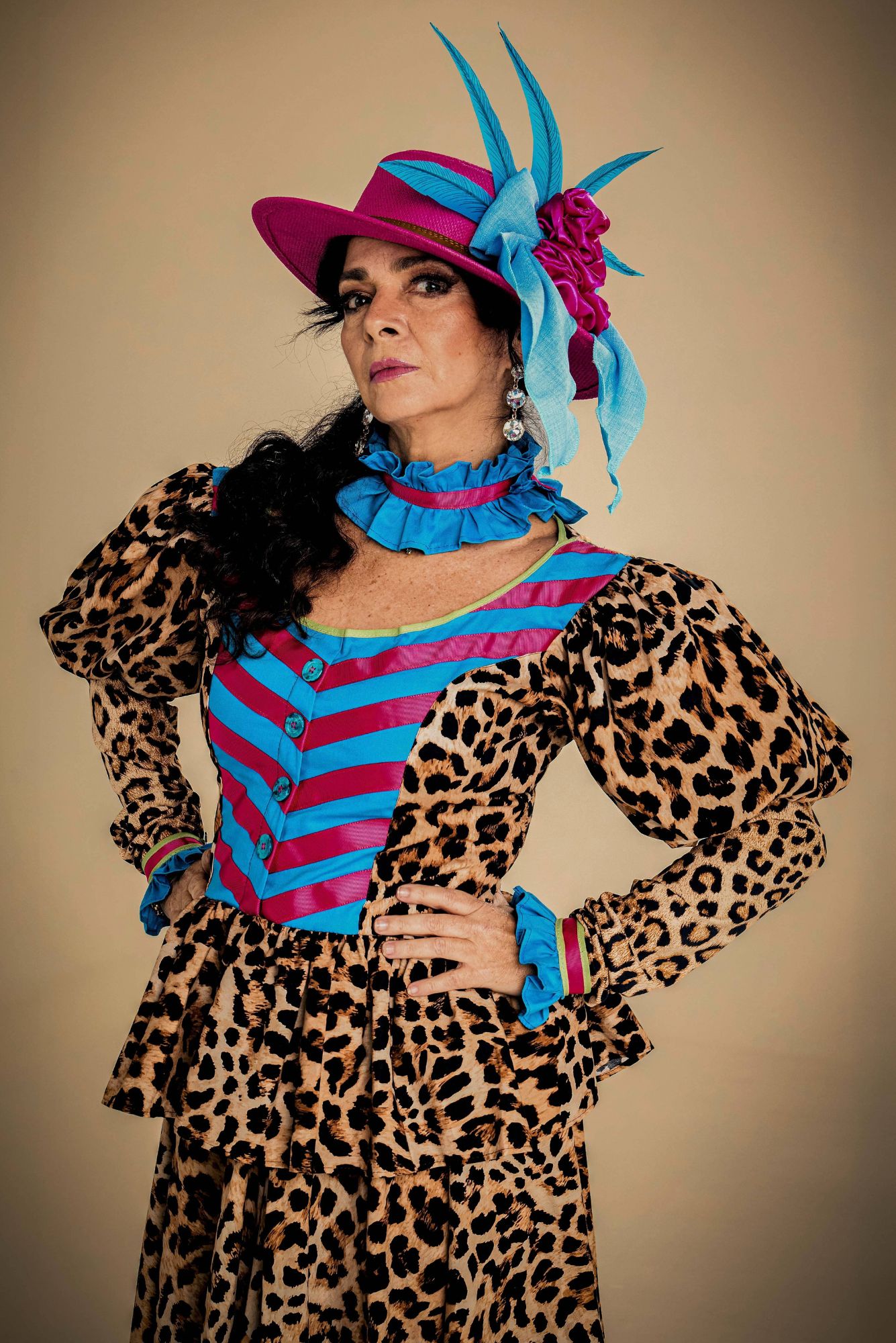 Claudia Ohana vive Tânia Flores na peça Festa no Arraial - Foto: João Pedro Hachiya 
