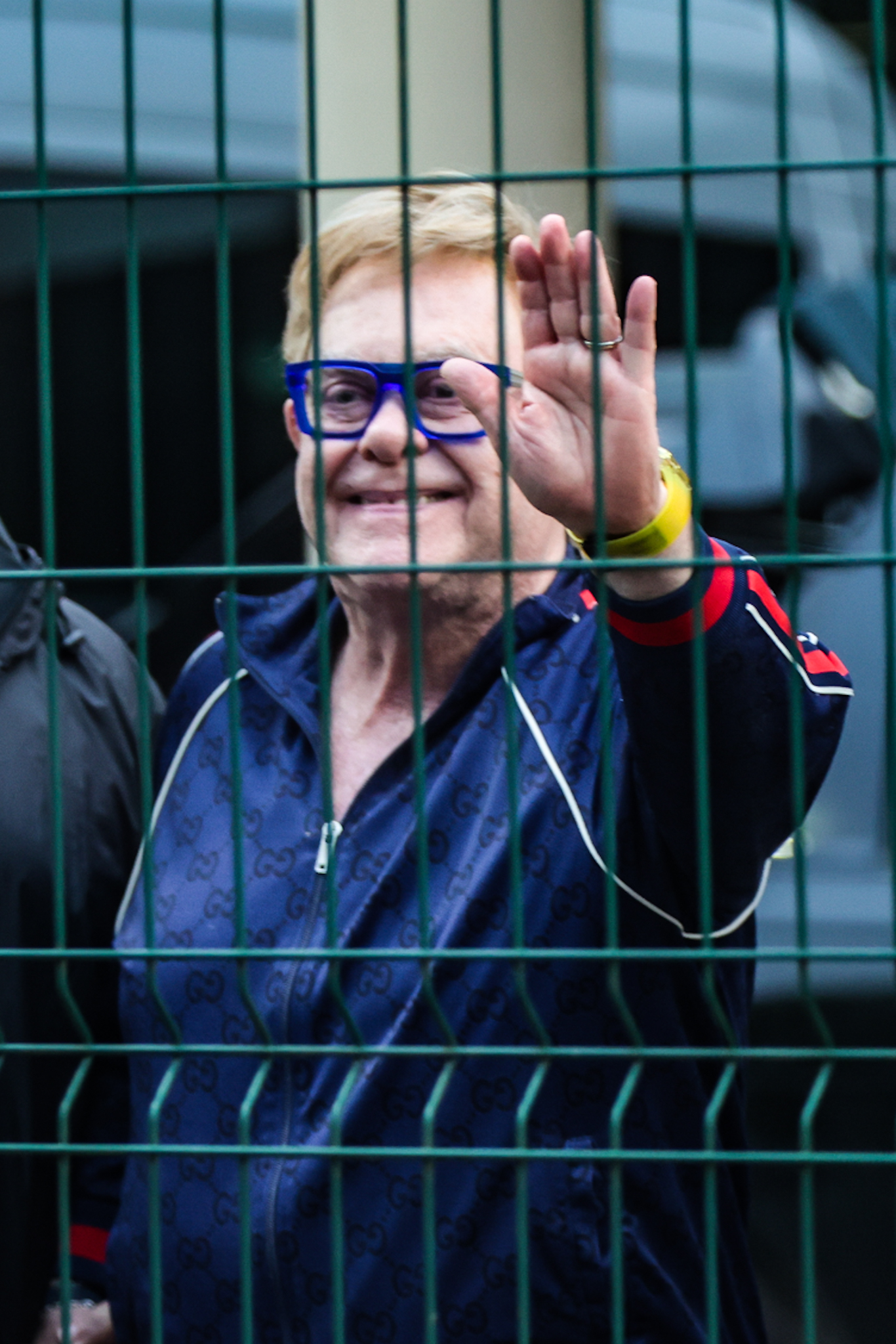 Elton John em aeroporto no Rio de Janeiro - Foto: Victor Chapetta/Brazil News