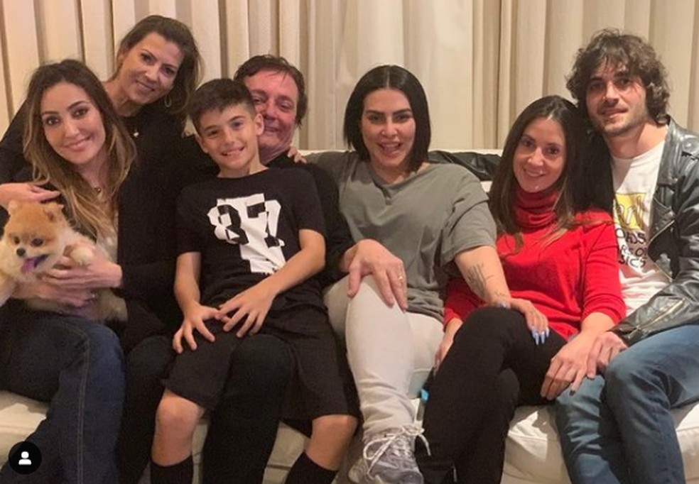 Fábio Jr. posa com os cinco filhos em registro especial - Foto: Reprodução/Instagram
