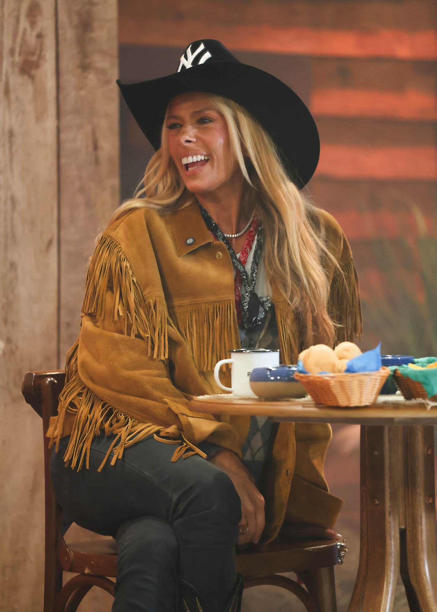 Adriane Galisteu na coletiva de A Fazenda 18 - Foto: BrazilNews