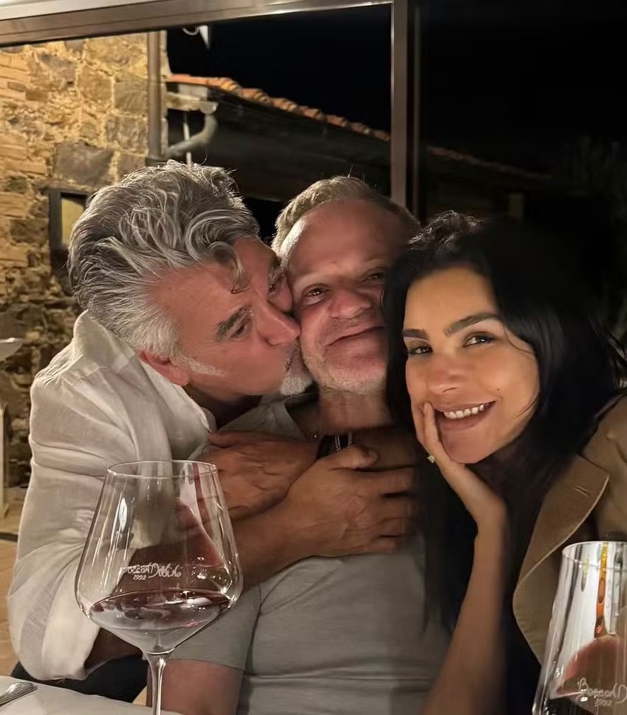 Cíntia Chagas e Rubinho Barrichello na Itália com amigos — Foto: Reprodução/Instagram