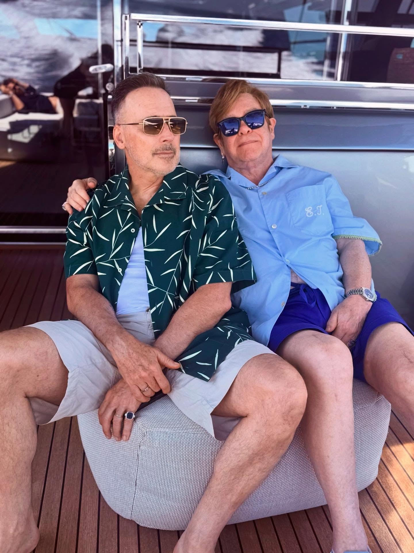 Elton John com o marido - Foto: Instagram